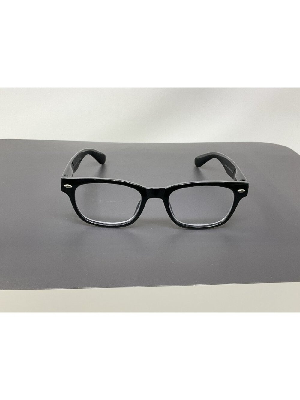Peepers Reading Glass  Clark Blue Light Filter  + 2.00 Black